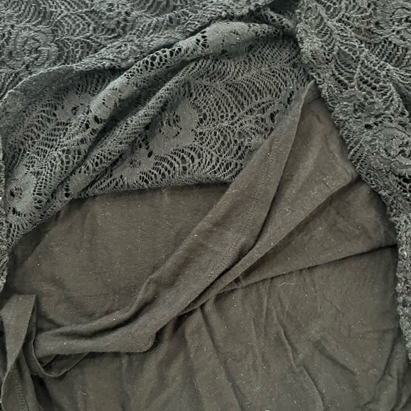 Leo & Nicole Small T-Shirt - Picture 8 of 15